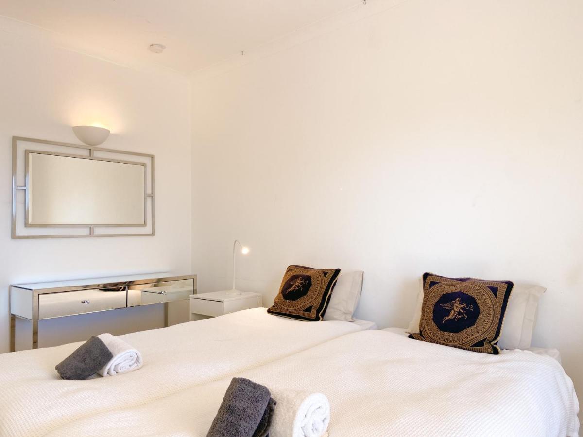 Beachfront With Pool And Stunning Ocean View #1908 Appartement