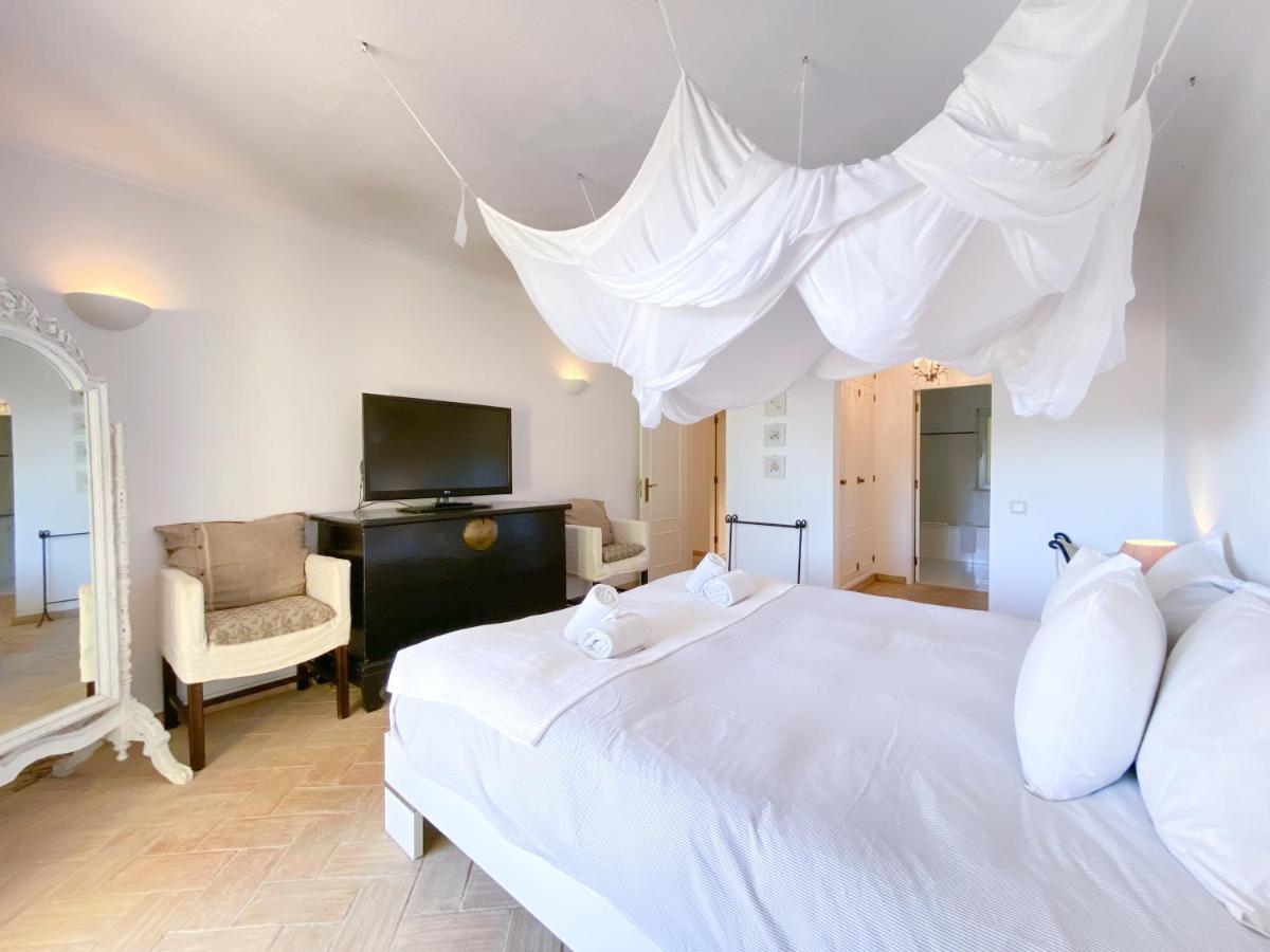 Beachfront With Pool And Stunning Ocean View #1908 Appartement *